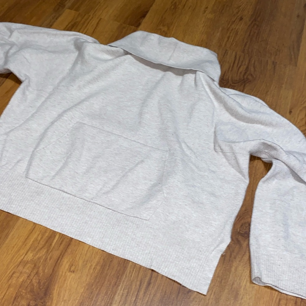 Banana Republic Small Cream kangaroo pouch Sweater